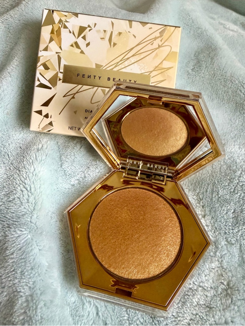Fenty Beauty Diamond Bomb All-Over Highlighter – Trophy Wife